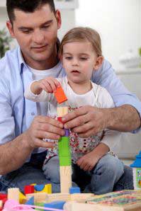 http://asanamooz.com/image/cache/father-playing-with-his-daughter-blocks-ss-500x500.jpg
